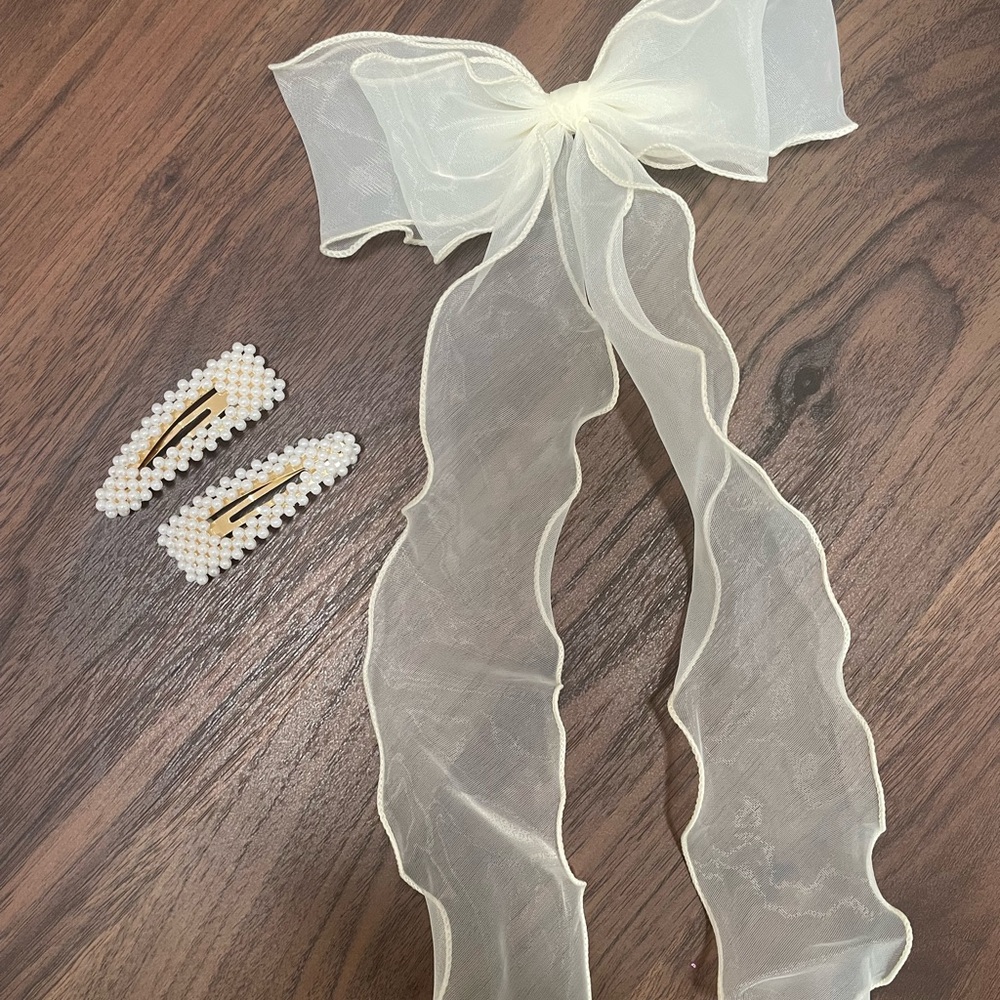 Bridal Cream Sheer Bow and Pearl Clip Set